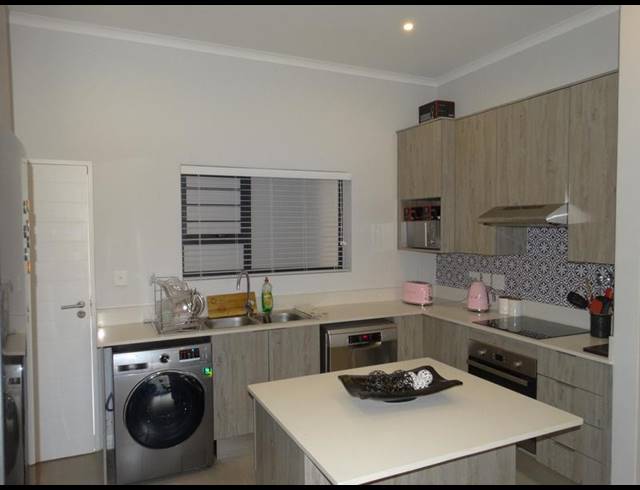 2 BEDROOM APARTMENT FOR SALE IN MORNINGSIDE